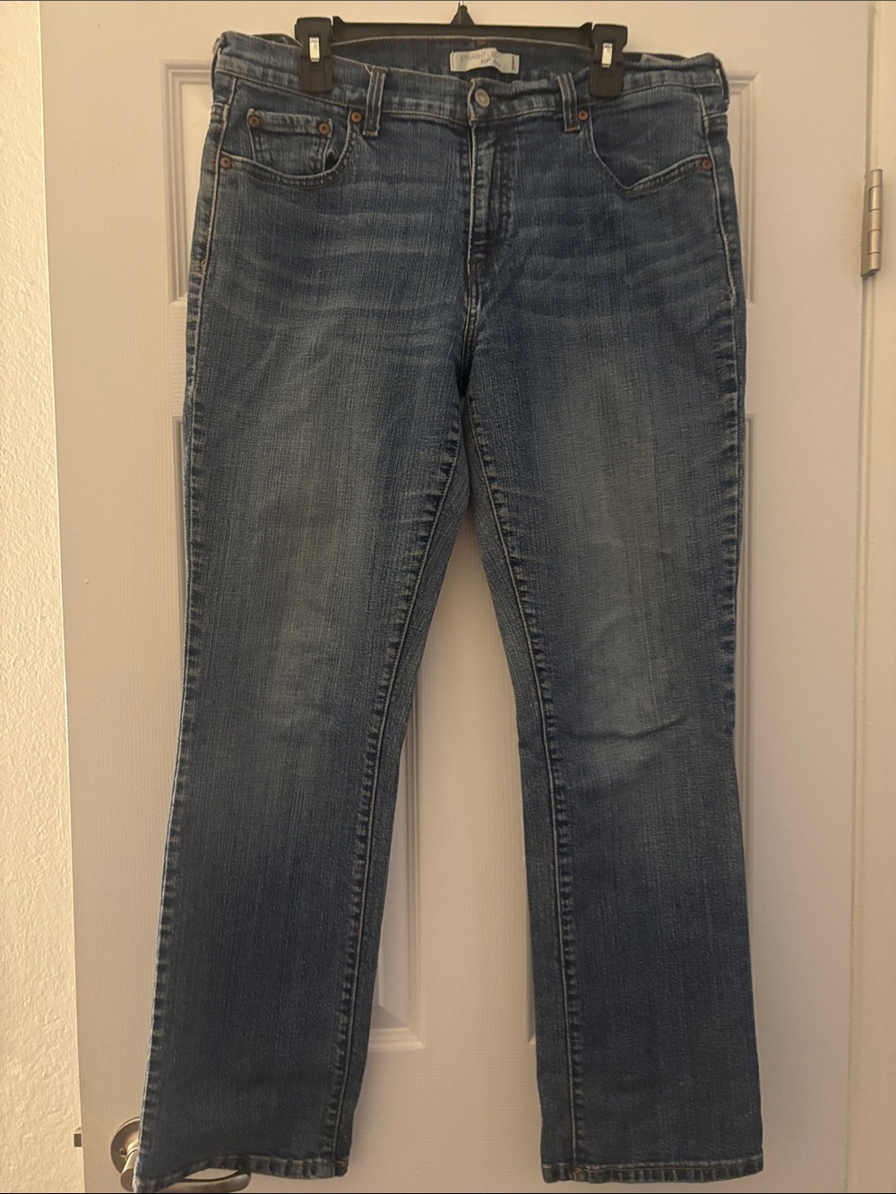Levi's Women's Medium Blue Straight-Leg Jeans